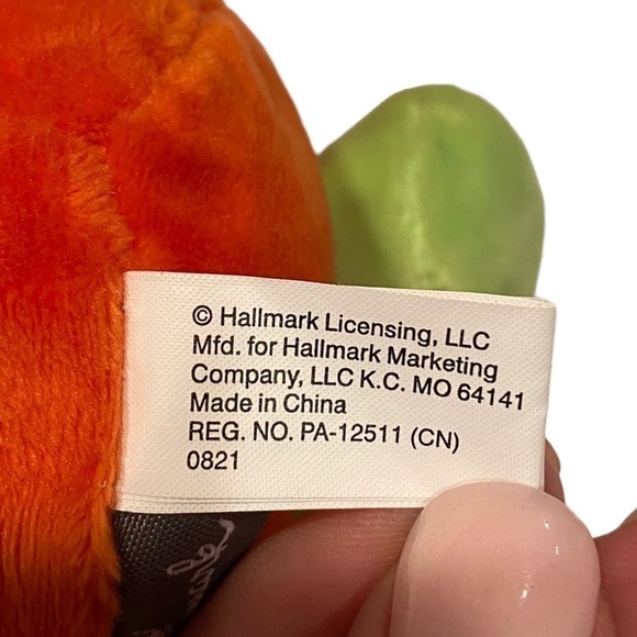 Hallmark Better Together Taco & Hot Sauce Magnetic Plush Best Friends NWT - Picture 10 of 13